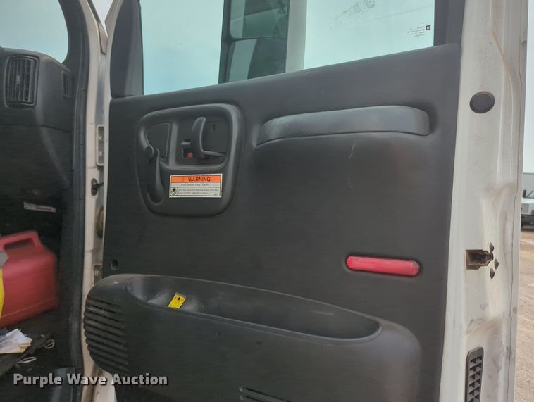 image for item MX9387 2007 GMC 7500  box truck