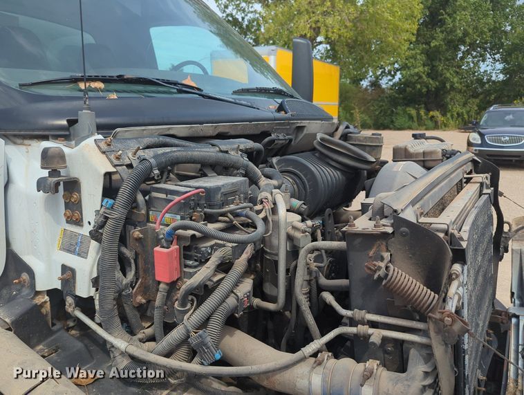 image for item MX9387 2007 GMC 7500  box truck