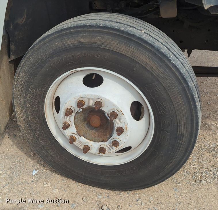 image for item MX9387 2007 GMC 7500  box truck