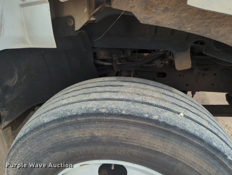 image for item MX9387 2007 GMC 7500  box truck