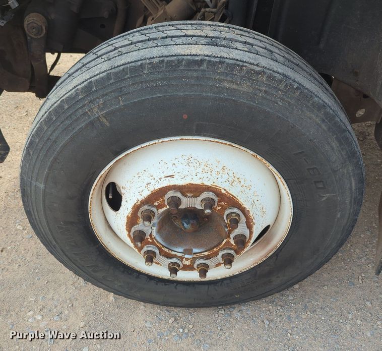 image for item MX9387 2007 GMC 7500  box truck