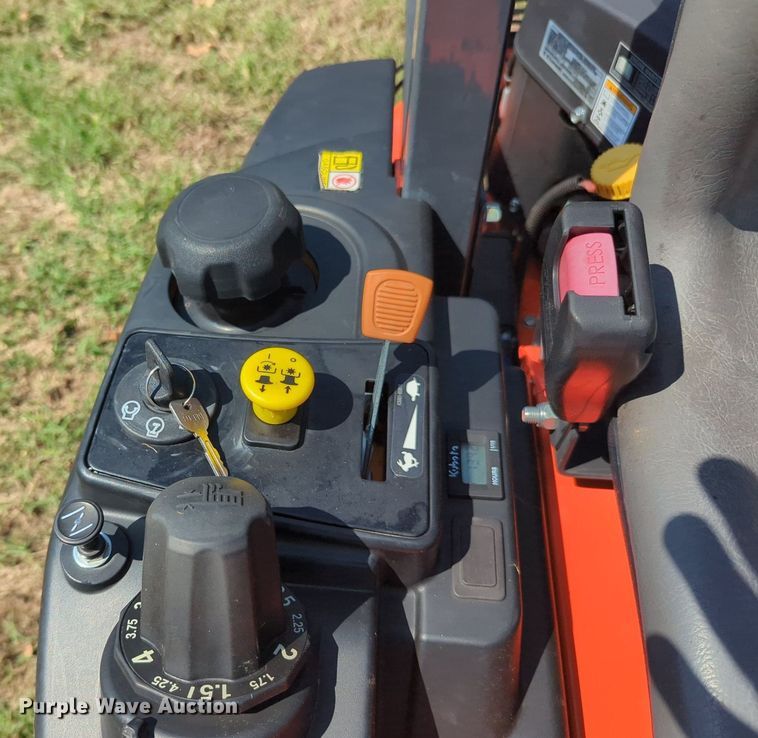 image for item MX9402 Kubota Z231KW  ZTR lawn mower