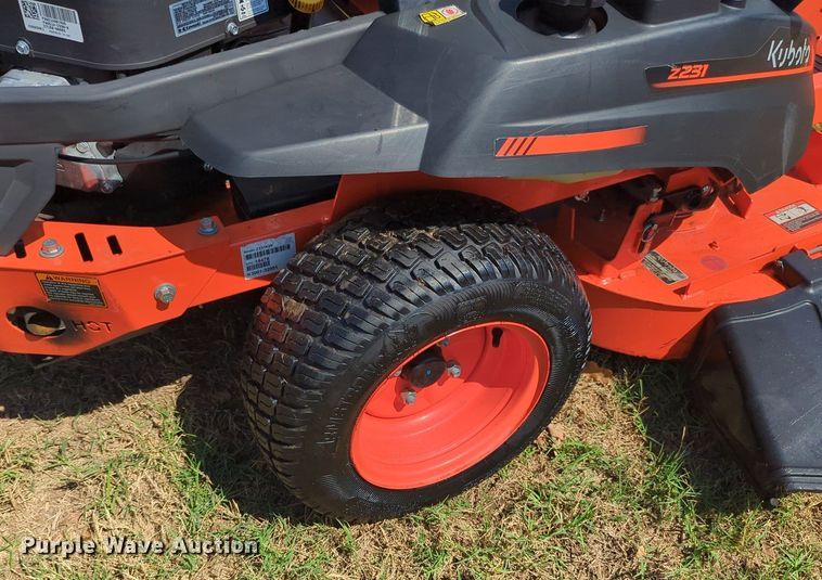 image for item MX9402 Kubota Z231KW  ZTR lawn mower