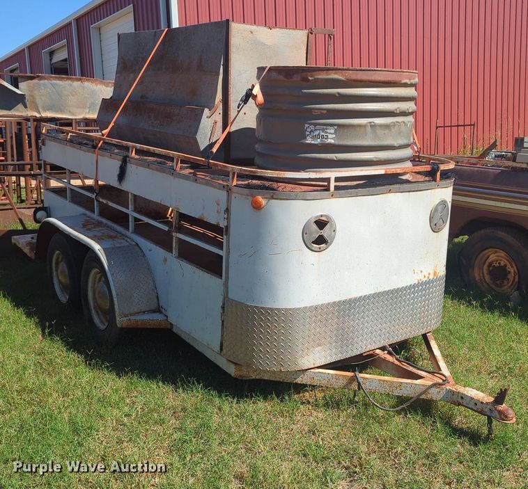 image for item MX9411 Livestock trailer