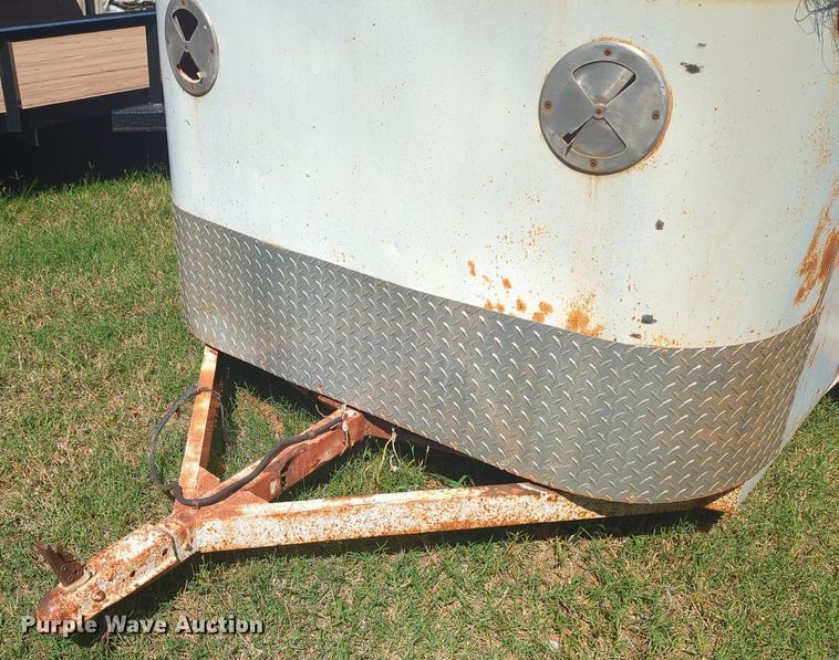 image for item MX9411 Livestock trailer