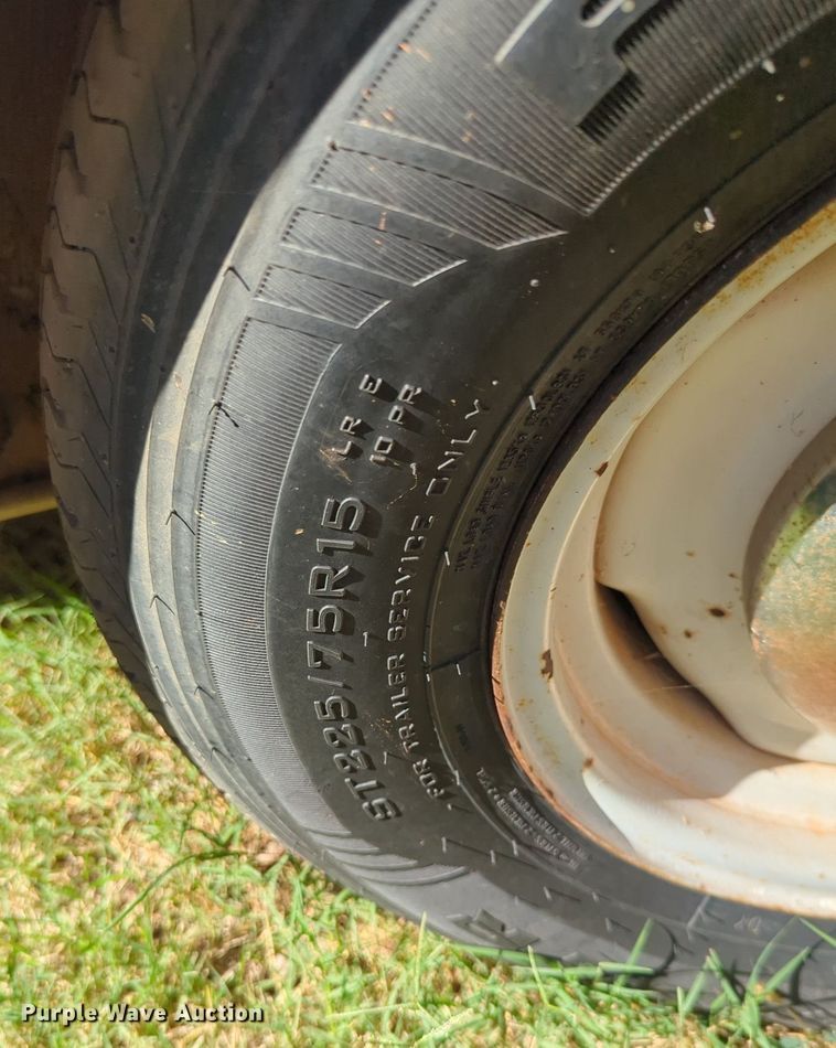 image for item MX9411 Livestock trailer