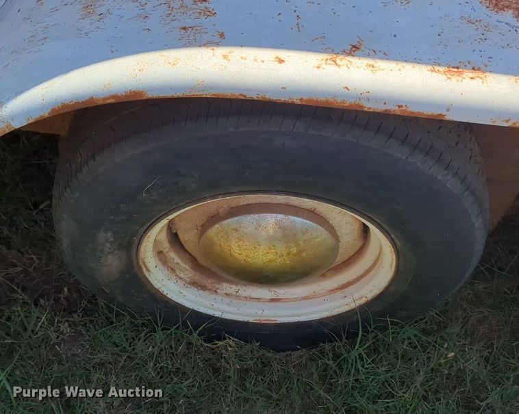 image for item MX9411 Livestock trailer