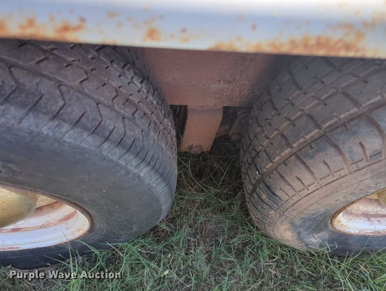 image for item MX9411 Livestock trailer