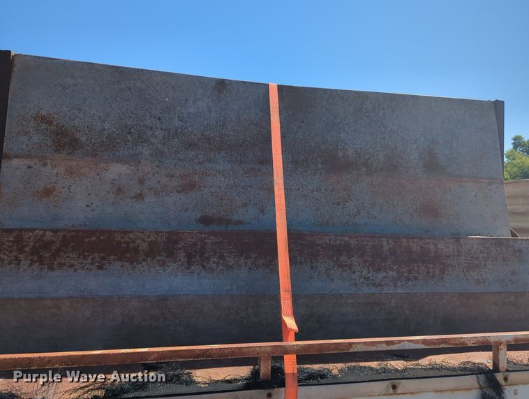 image for item MX9411 Livestock trailer