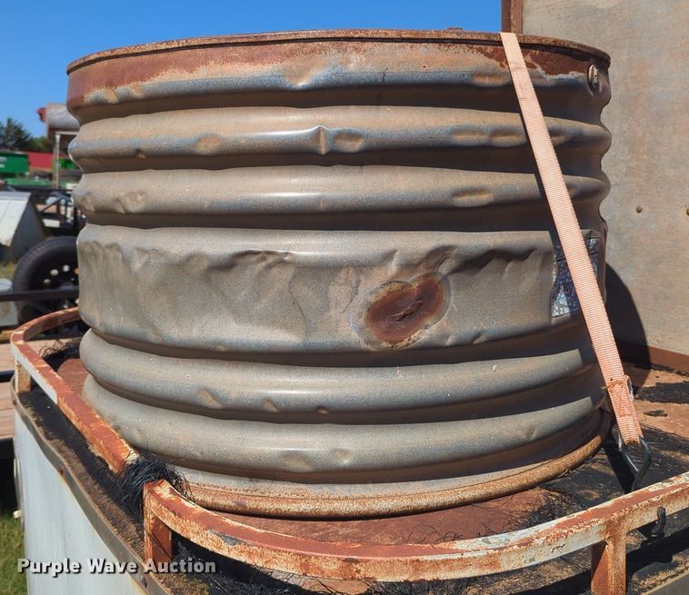 image for item MX9411 Livestock trailer