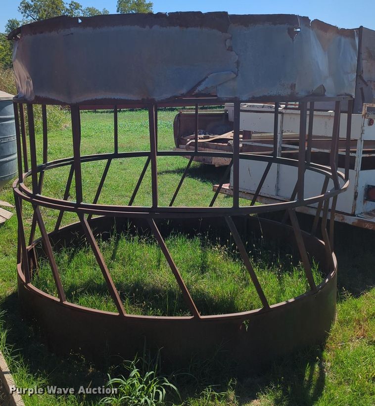 image for item MX9411 Livestock trailer