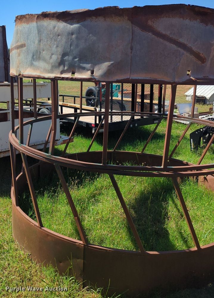 image for item MX9411 Livestock trailer