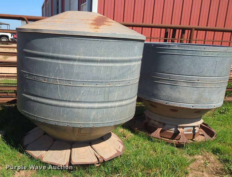 image for item MX9411 Livestock trailer