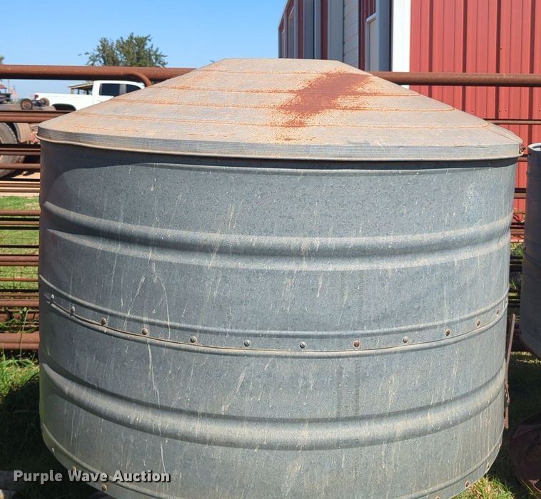 image for item MX9411 Livestock trailer