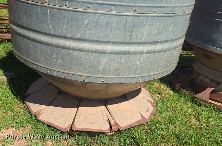 image for item MX9411 Livestock trailer