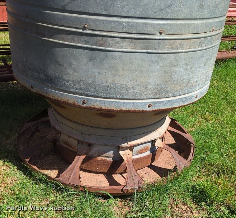 image for item MX9411 Livestock trailer