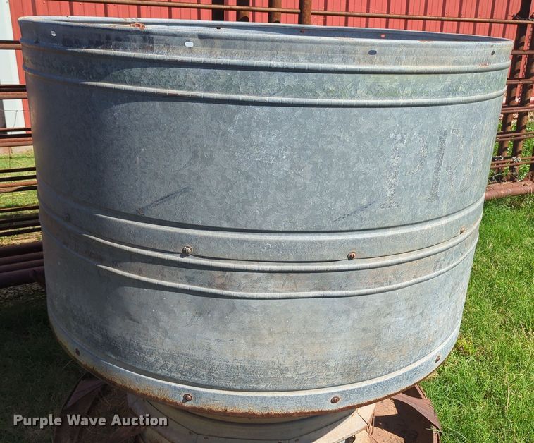 image for item MX9411 Livestock trailer