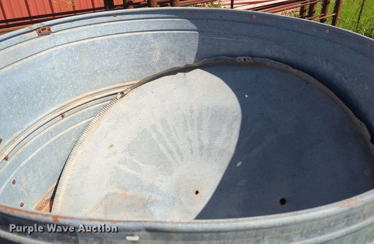 image for item MX9411 Livestock trailer