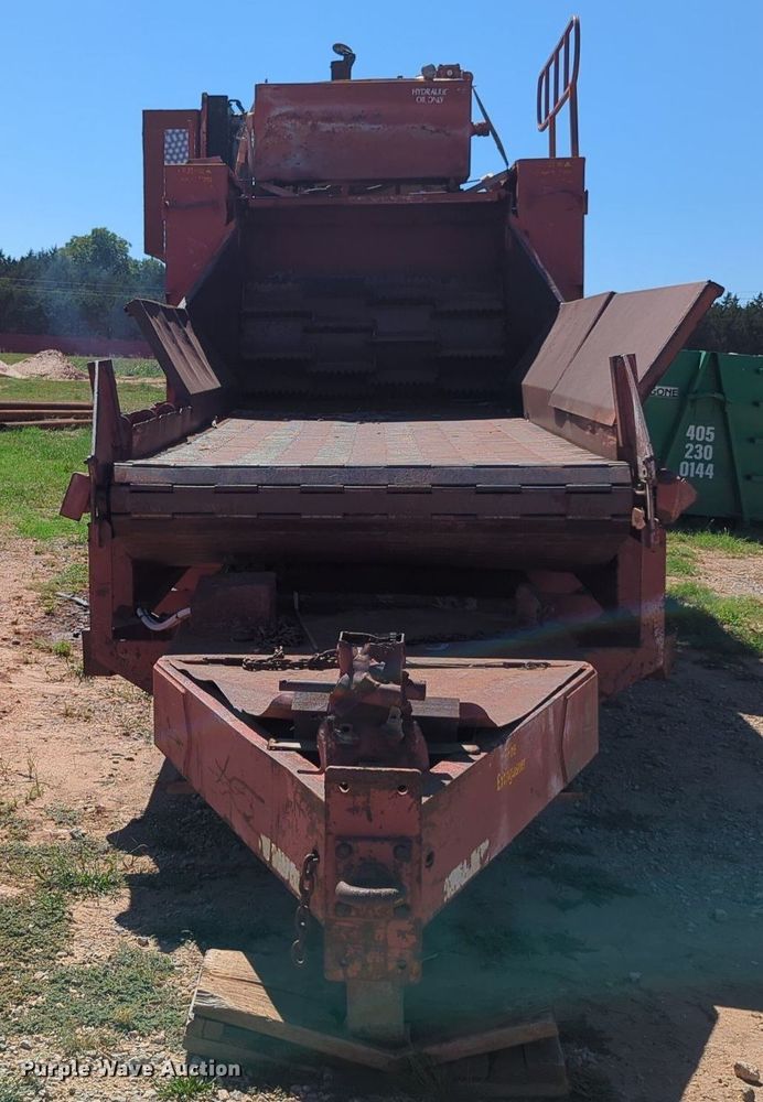 image for item MX9414 1997 Rotochopper MC166  horizontal grinder