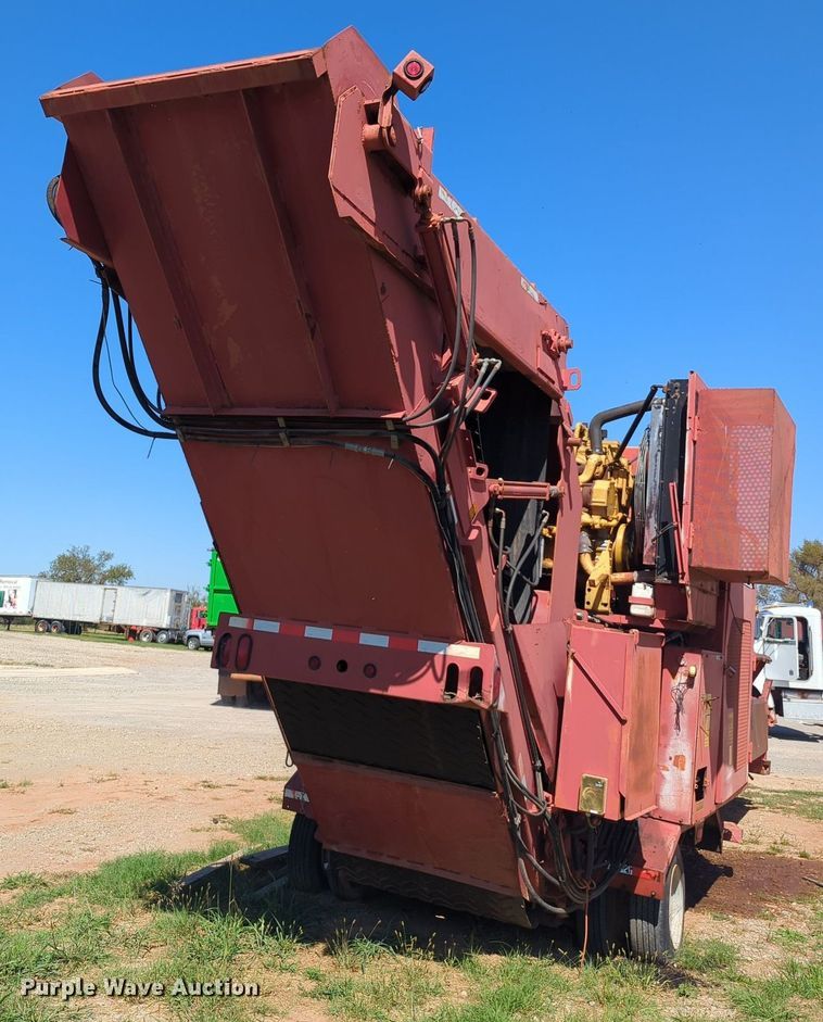 image for item MX9414 1997 Rotochopper MC166  horizontal grinder