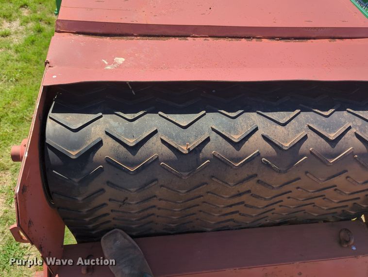 image for item MX9414 1997 Rotochopper MC166  horizontal grinder