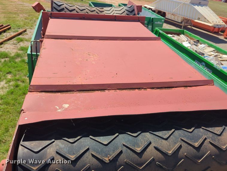 image for item MX9414 1997 Rotochopper MC166  horizontal grinder