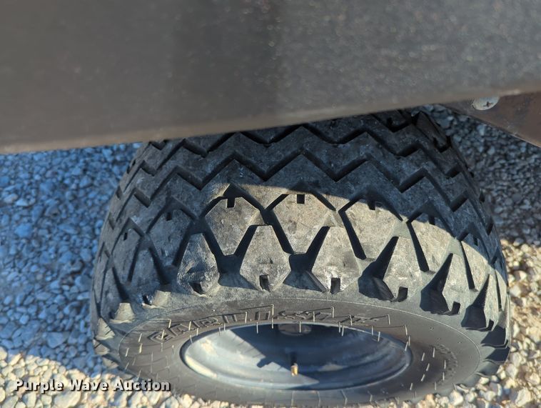 image for item MX9419 2013 Kawasaki Mule 4010  utility vehicle