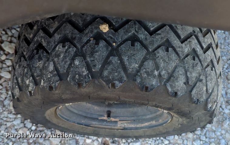 image for item MX9419 2013 Kawasaki Mule 4010  utility vehicle