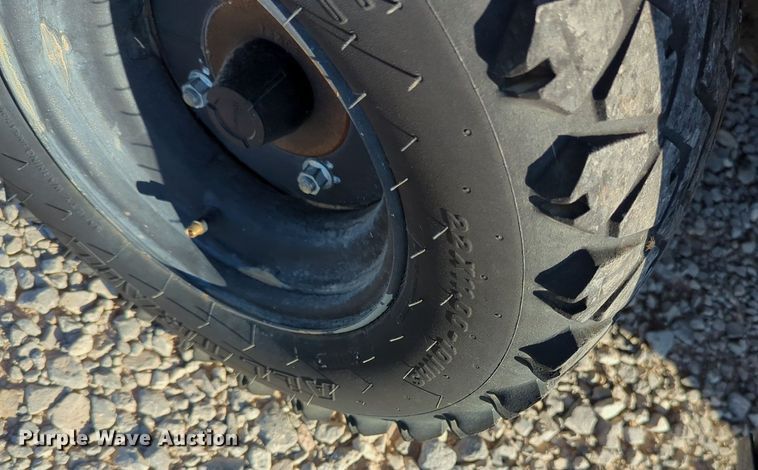 image for item MX9419 2013 Kawasaki Mule 4010  utility vehicle