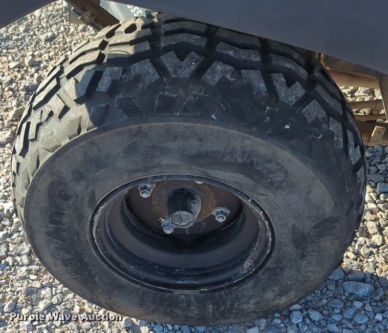 image for item MX9419 2013 Kawasaki Mule 4010  utility vehicle