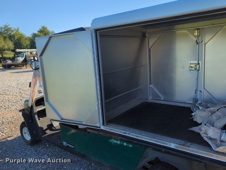 image for item MX9420 Cushman SHTL 2 E  golf cart