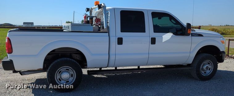 image for item MX9421 2016 Ford F250 Super Duty  Crew Cab pickup truck