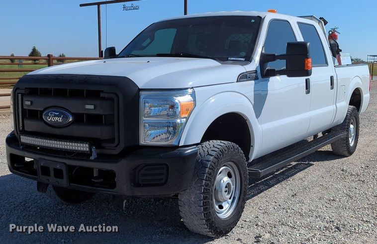 image for item MX9421 2016 Ford F250 Super Duty  Crew Cab pickup truck