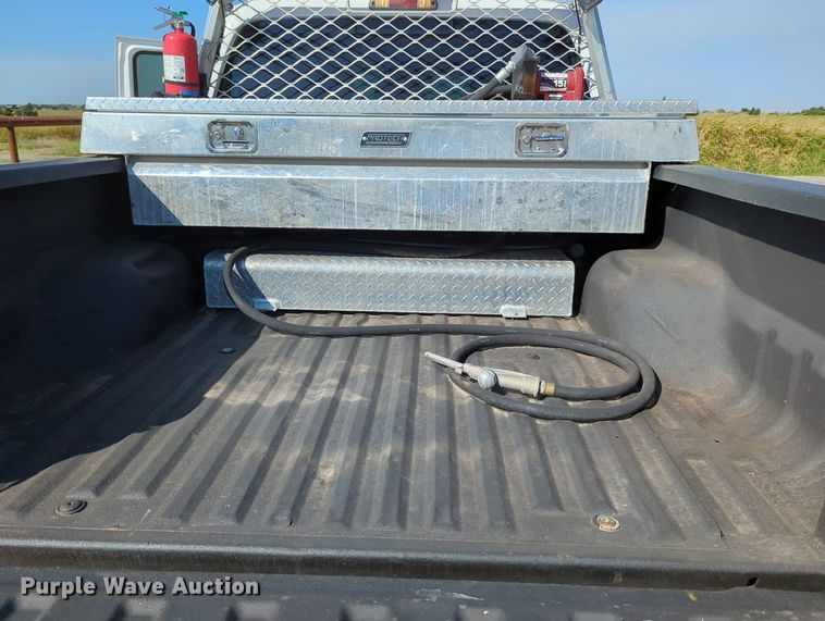 image for item MX9421 2016 Ford F250 Super Duty  Crew Cab pickup truck