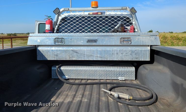 image for item MX9421 2016 Ford F250 Super Duty  Crew Cab pickup truck