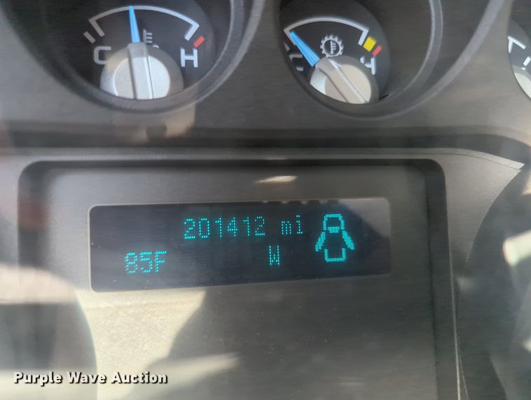 image for item MX9421 2016 Ford F250 Super Duty  Crew Cab pickup truck