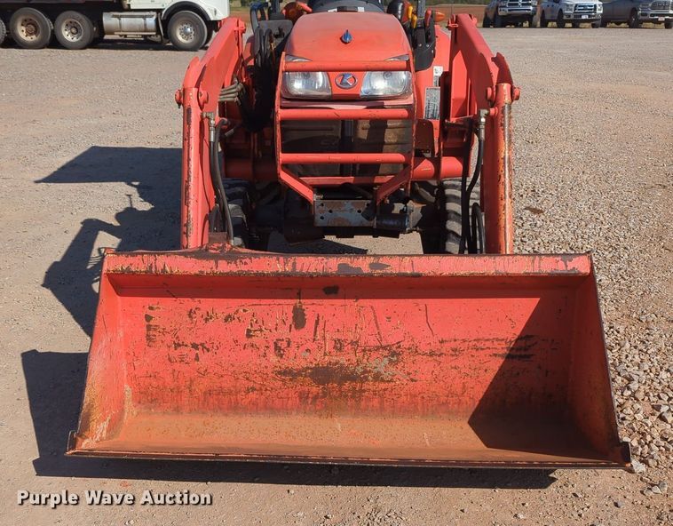 image for item MX9430 Kubota B3030  MFWD tractor