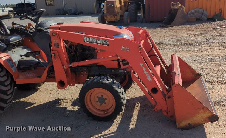 image for item MX9430 Kubota B3030  MFWD tractor