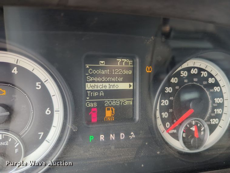 image for item MX9451 2013 Dodge Ram 2500  Crew Cab bale bed pickup truck