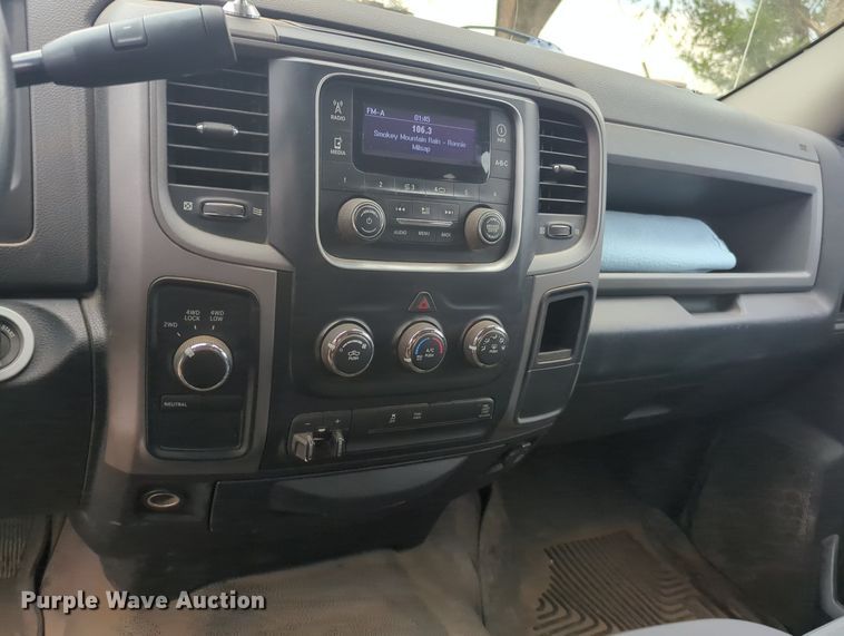 image for item MX9451 2013 Dodge Ram 2500  Crew Cab bale bed pickup truck