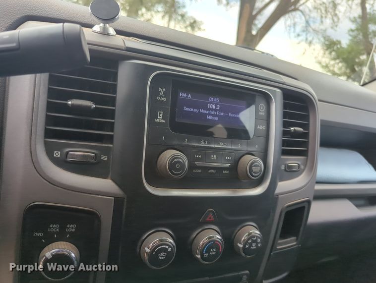 image for item MX9451 2013 Dodge Ram 2500  Crew Cab bale bed pickup truck