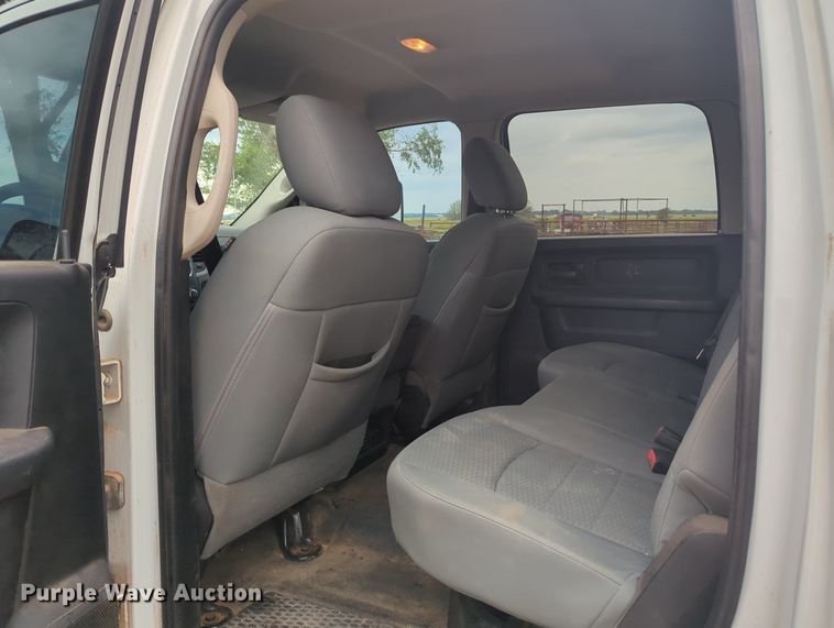 image for item MX9451 2013 Dodge Ram 2500  Crew Cab bale bed pickup truck