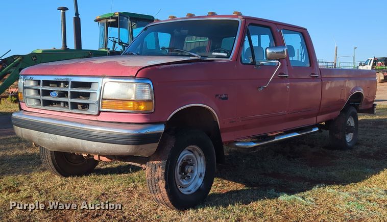 image for item MX9453 1993 Ford F350  Crew Cab pickup truck