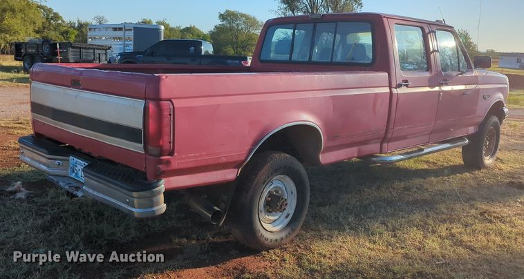 image for item MX9453 1993 Ford F350  Crew Cab pickup truck