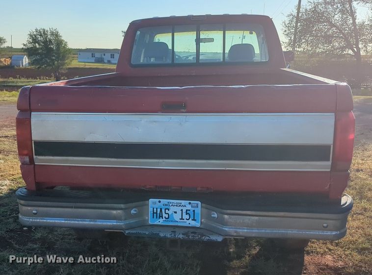 image for item MX9453 1993 Ford F350  Crew Cab pickup truck