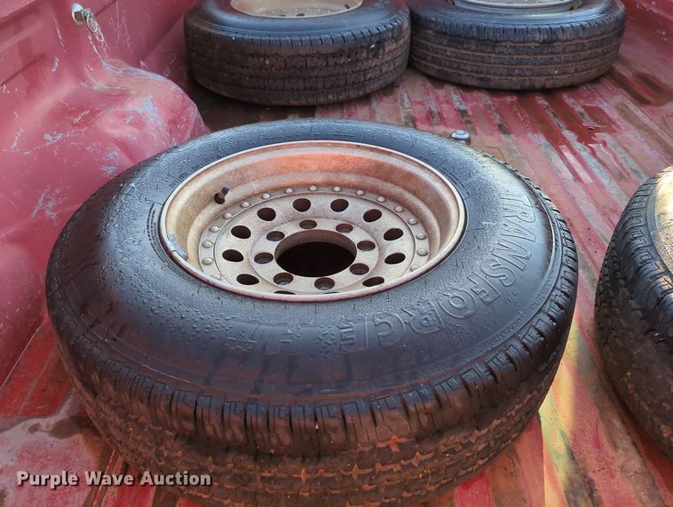 image for item MX9453 1993 Ford F350  Crew Cab pickup truck