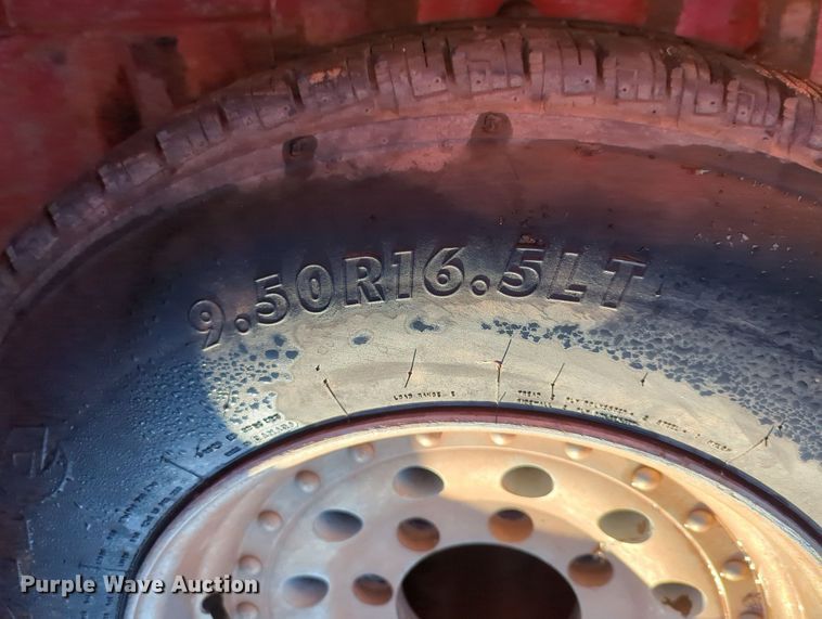 image for item MX9453 1993 Ford F350  Crew Cab pickup truck