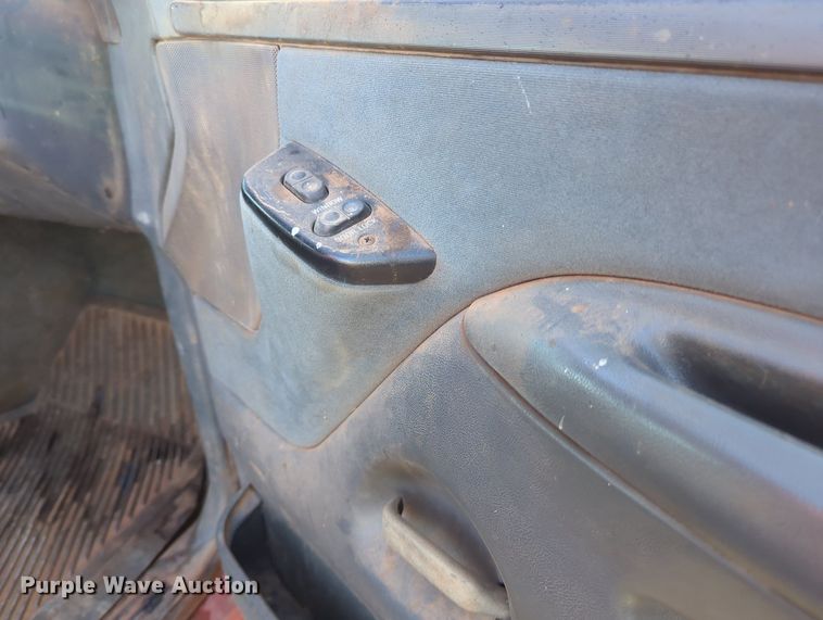 image for item MX9453 1993 Ford F350  Crew Cab pickup truck