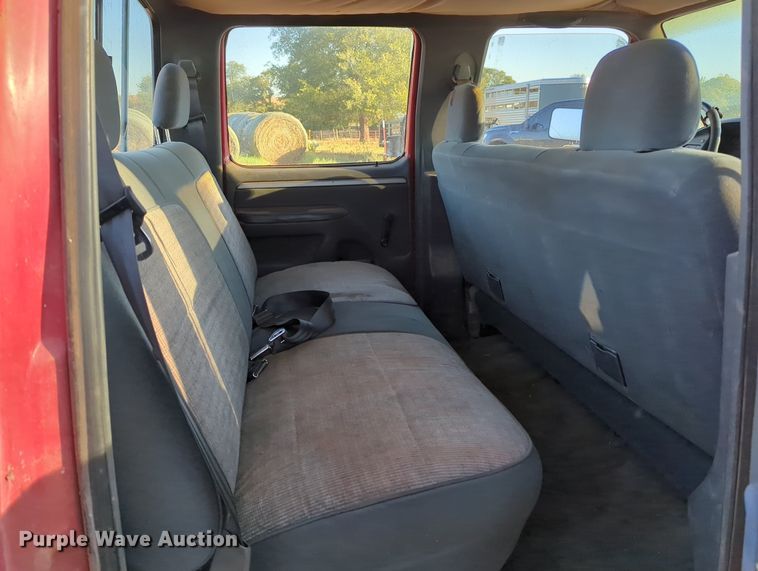 image for item MX9453 1993 Ford F350  Crew Cab pickup truck