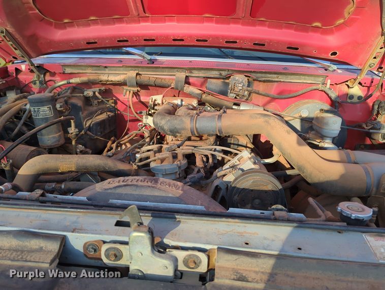 image for item MX9453 1993 Ford F350  Crew Cab pickup truck